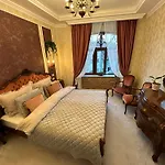 Deluxe Kronhouse