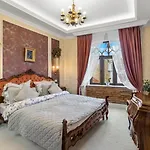 Deluxe Kronhouse * Brasov