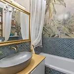 Deluxe Kronhouse *