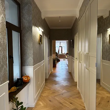 Deluxe Kronhouse Old Town