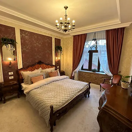 Deluxe Kronhouse Old Town *