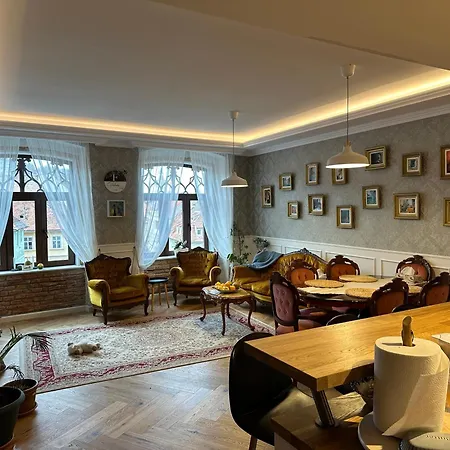 Deluxe Kronhouse Apartment