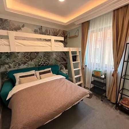 Deluxe Kronhouse Old Town Apartment *